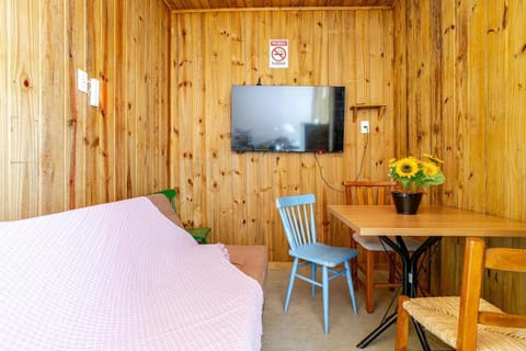 Communal lounge/ TV room, TV and multimedia, Dining area, Evening entertainment