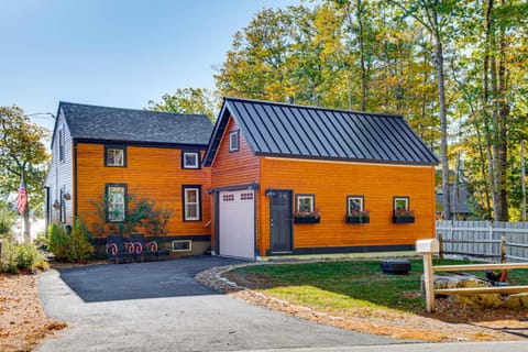 Direct Lake Access! Quiet Waukewan Retreat House in Lake Waukewan