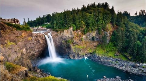 Spacious Retreat 3 Miles to Airport 12 to Seattle House in Burien