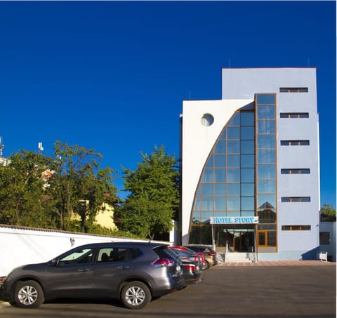 Facade/entrance, On site