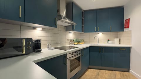 Liverpool Hatton Garden 1 & 2 Bedroom Apartments - WiFi & Secure Parking Apartment in Liverpool