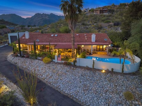 Property building, Day, Natural landscape, Mountain view, Pool view, Swimming pool, sunbed