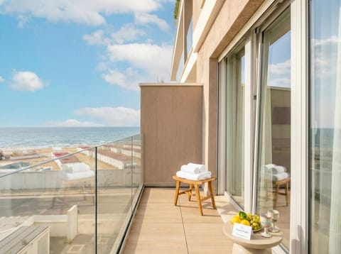 Palazzo Verdi - Seafront Luxe Retreat Apartment in Bari