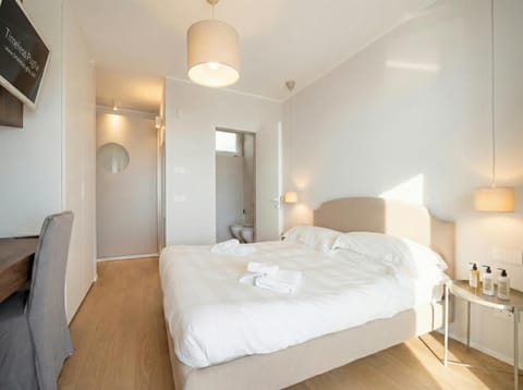 Palazzo Verdi - Seafront Luxe Retreat Apartment in Bari