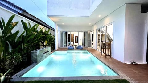 Evening entertainment, Pool view, Swimming pool, Swimming pool, sunbed