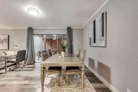 Modern 4BD Condo Six Flag Grand Prairie GP60A House in Arlington