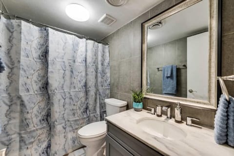 Modern 4BD Condo Six Flag Grand Prairie GP60A House in Arlington