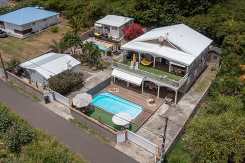 Property building, Day, Bird's eye view, Pool view, Swimming pool, sunbed