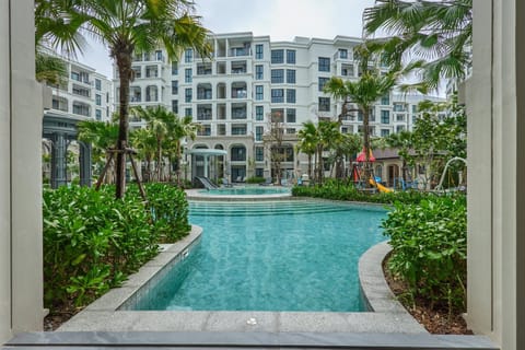 Day, Natural landscape, Pool view, Swimming pool