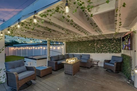 Prized by Florida |Private Pool and HotTub Oasis| House in Fort Lauderdale