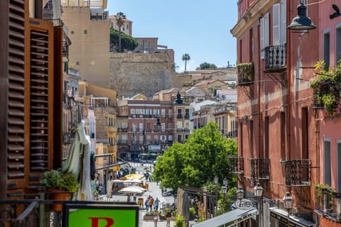 City view, Street view