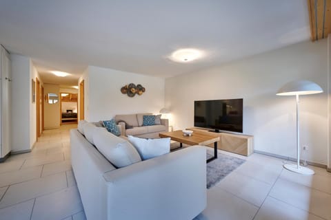 Great Location, Spacious, nice views, modern Apartment in Lauterbrunnen