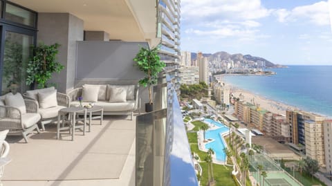 Property building, Balcony/Terrace