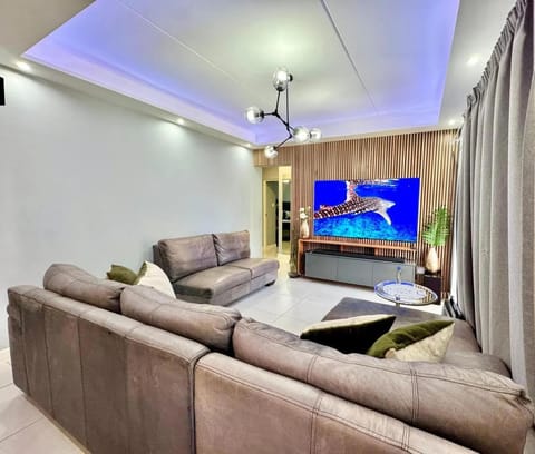 Living room, Seating area, Evening entertainment