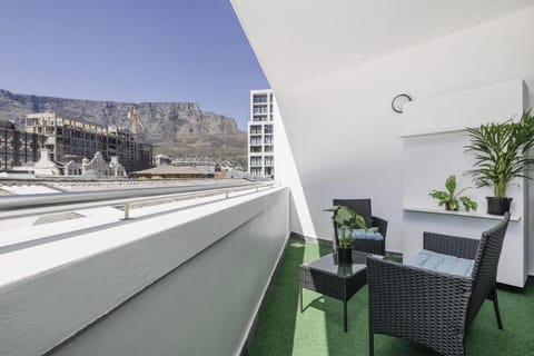 Natural landscape, View (from property/room), Balcony/Terrace, Mountain view
