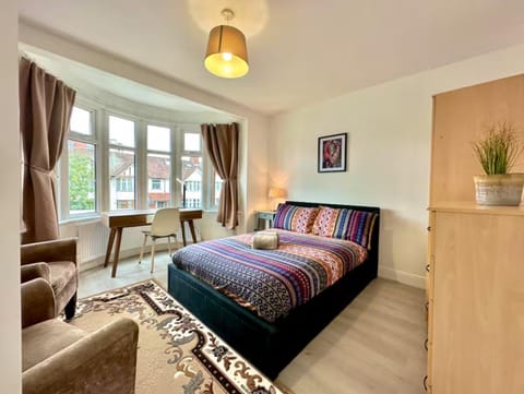 Bed, Seating area, Bedroom, wardrobe