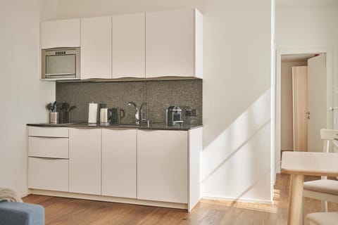 Bern 4, Modern City Apartment Bern, big privat terrace Apartment in City of Bern