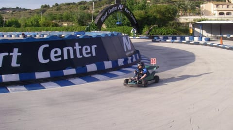 Area and facilities, Sports, children, Family