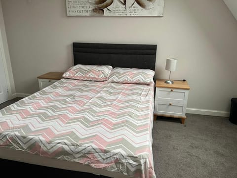 Beautiful 4-bedroom house Apartment in Stroud District