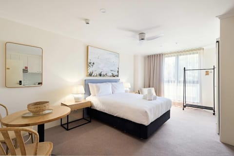 Bed, Seating area, Bedroom