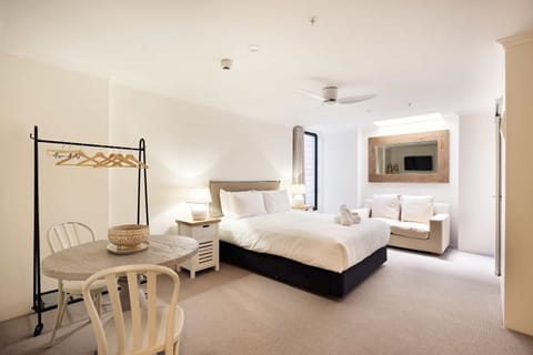 Bed, Seating area, Bedroom, towels, air conditioner