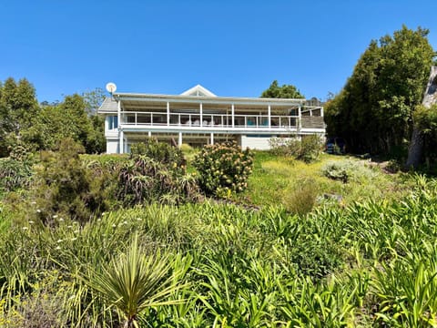 Property building, Day, Natural landscape, Garden, Garden view