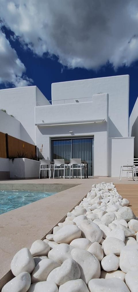 Balcony/Terrace, Swimming pool