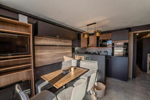 Val Thorens Cosy Pieds des pistes Centre Val Thorens 2 chbres Apartment in Val Thorens