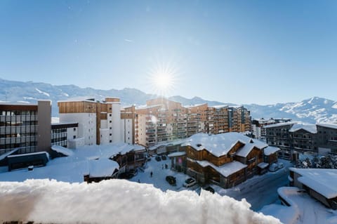 Val Thorens Cosy Pieds des pistes Centre Val Thorens 2 chbres Apartment in Val Thorens