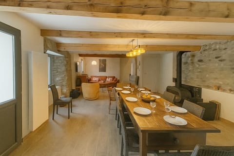 Living room, Dining area, Meals, kitchen