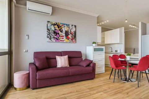 Living room, Seating area, Dining area, air conditioner