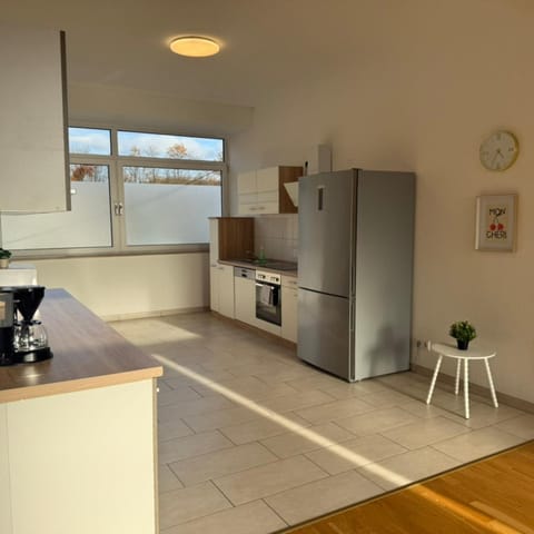 Kitchen or kitchenette, oven