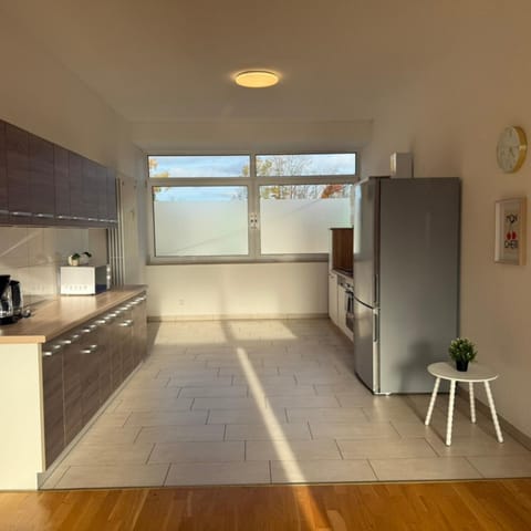 Kitchen or kitchenette, oven, stove