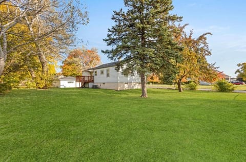 Serenity Home Free Parking & Wine Apartment in Burbank