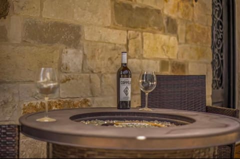 Texas Hiil Country Retreat, Bulverde House in Bulverde