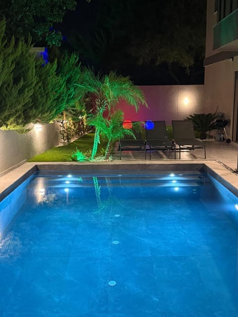 Pool view, Swimming pool