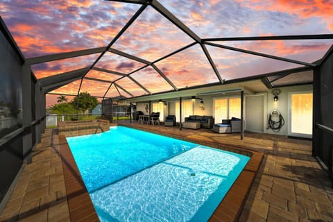 Swimming pool, Swimming pool