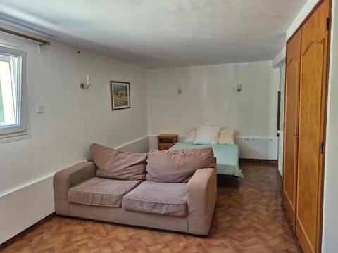 Charmant studio centre village Apartment in Gréoux-les-Bains