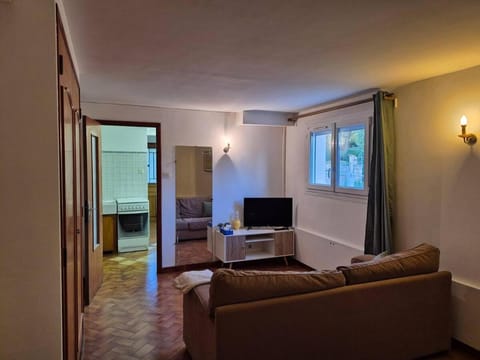 Charmant studio centre village Apartment in Gréoux-les-Bains