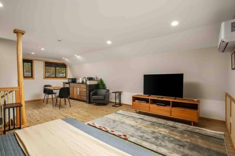 Bamboo Haven House in Milwaukie