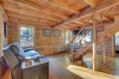 Access to Community Marina! Lake-View Murray Cabin Cabin in Lake Barkley