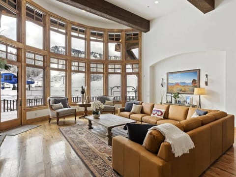 Apex Lodge - Solitude Resort 5BR with Hot Tub Chalet in Wasatch County