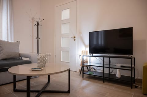 Virginia Luxury Apartment by Home Sweet Home Apartment in Nafplion