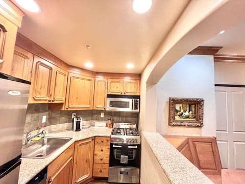 Family Friendly King Villa with Kitchen Near Ski Resorts - 1049 Apartment in Midway