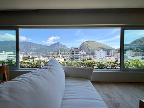 Living room, Mountain view