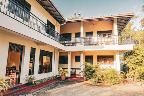 Property building, Patio, Spring, Day, Garden, View (from property/room), Balcony/Terrace, Garden view