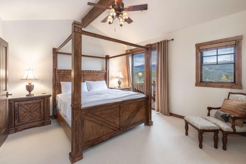 Bear Den House in Fraser