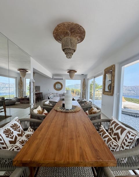 Villa Issima Samos, Breathtaking Sea View & Jacuzzi Villa in Samos, Greece