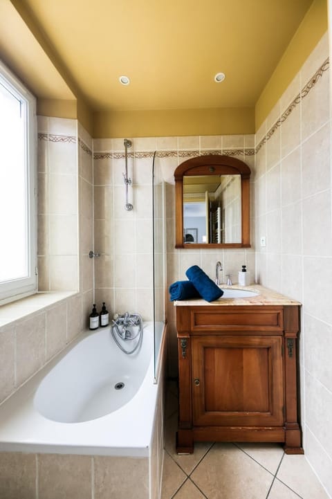 Charmant T2 aux portes de Paris 2 min de la gare Apartment in Créteil