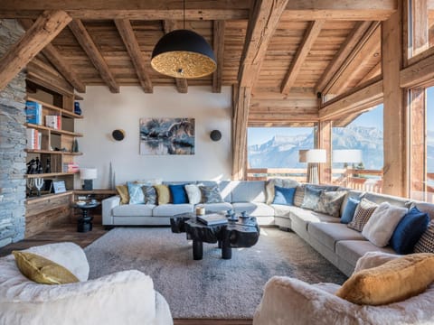 Living room, Mountain view